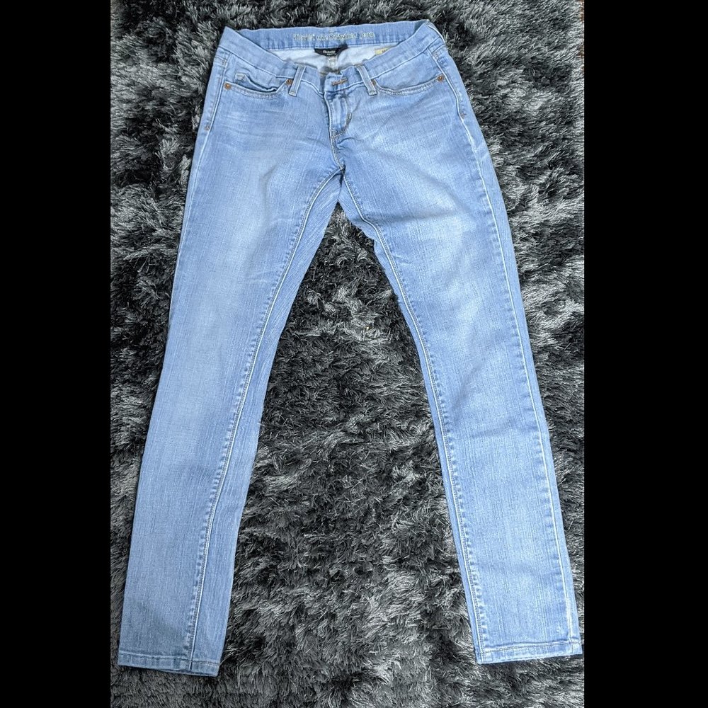 NWOT Levis 421 Skinny Jeans Size 1 (25 waist)